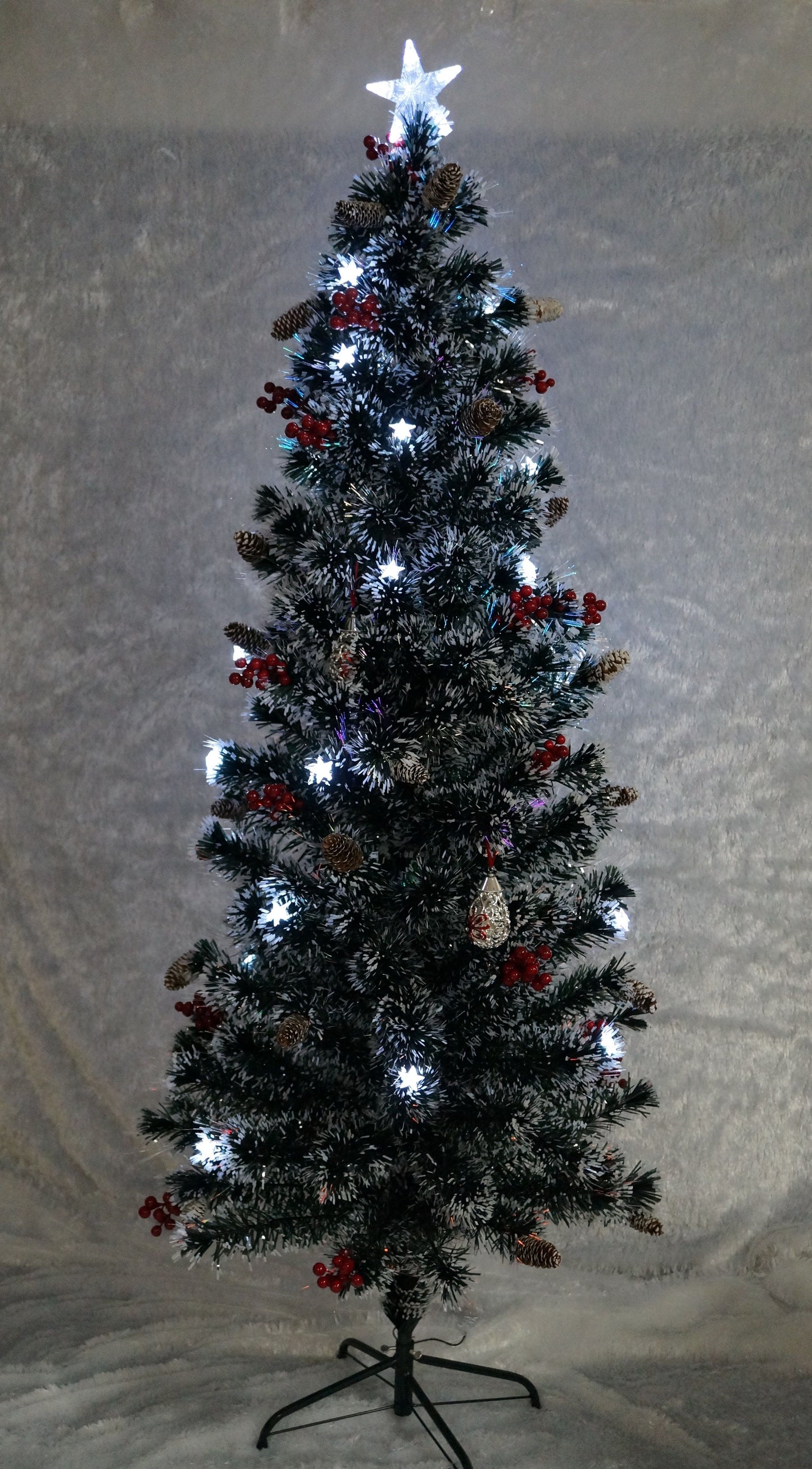 Pre-Lit 6 ft Artificial Xmas Tree with Berries, Stars and Pinecone