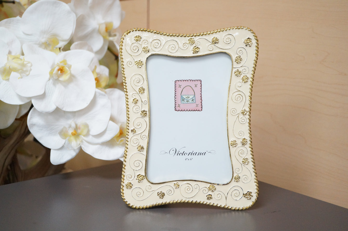 Vintage Gold Cream Flower Indent Victoriana Free Standing Desk Photo Frame 4"x6"