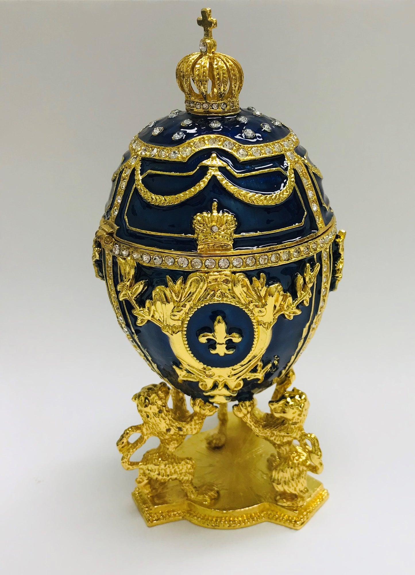 Cristiani Collezione Large Blue Gold Lion Musical Egg Trinket Box.